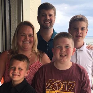 Meet your Posher, Holly